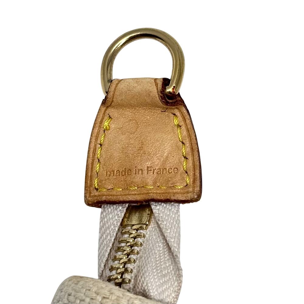 Louis Vuitton Antigua Platform Pouch - Picture 9 of 12